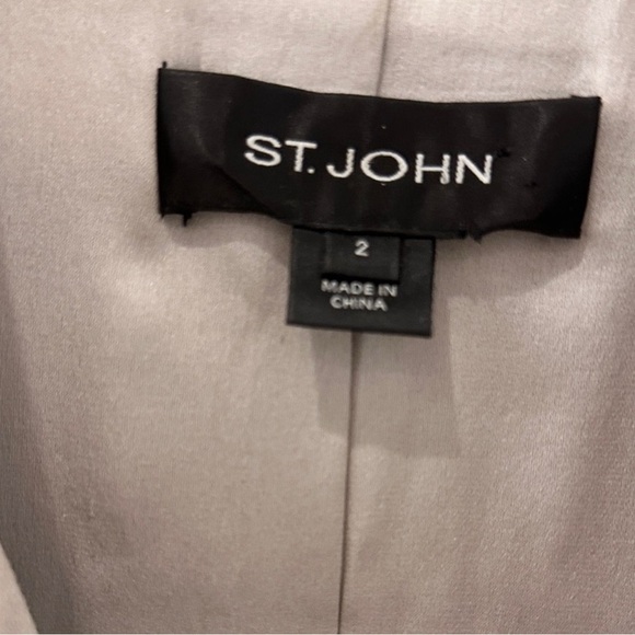 St. John 100% Lamb Suede Beige Jacket Silk Lined
Ruched Sleeve Detail Size 2 - Picture 5 of 11
